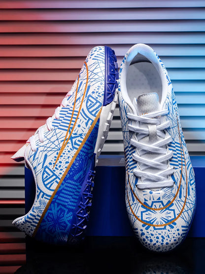 Popular low-top football boots breathable and non-slip